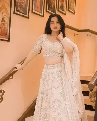 Escort Ettayapuram